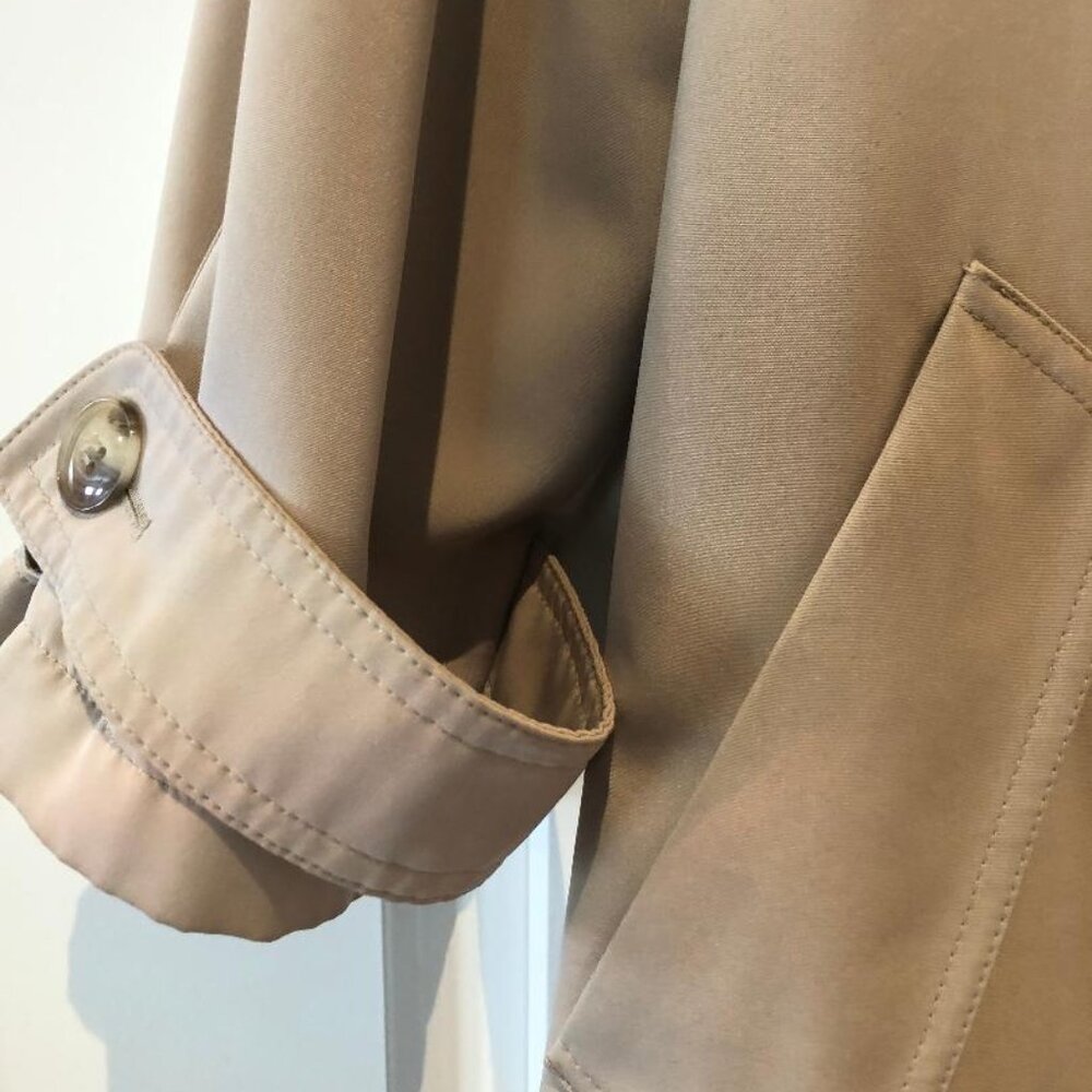 Gallery Raincoat 16 EUC - Picture 5 of 6
